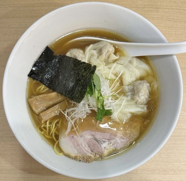 「肉ワンタン中華そば」@麺や 穂ころびの写真