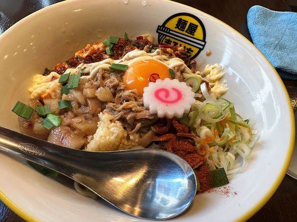 「汁なし麻婆（極太ウェーブ麺）」@麺屋まるいちの写真