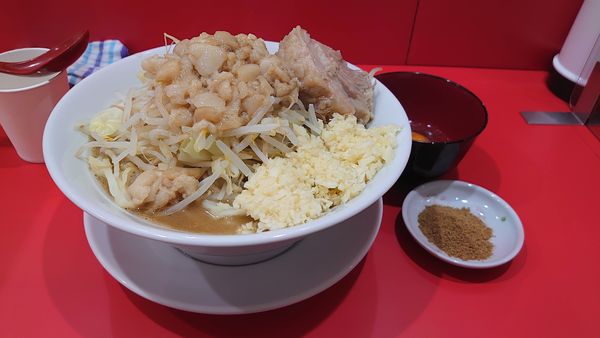 「ラーメン/ふし玉/魚粉/野菜中、アブラ大、ニンニク中」@ラーメン ノックアウトの写真