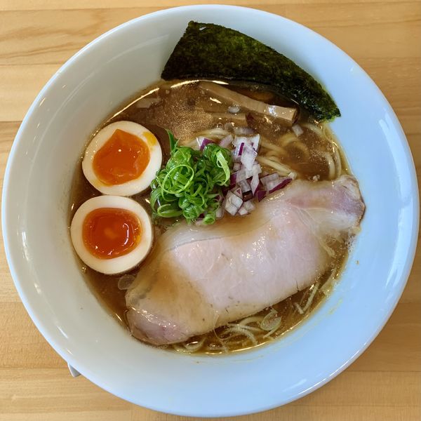 「醤油芳醇煮干しラーメン」@自家製ラーメン アイリーの写真