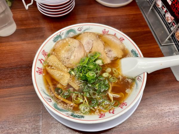 「特製醤油ラーメン(硬め、背脂少なめ)」@京都北白川ラーメン魁力屋 瑞穂店の写真
