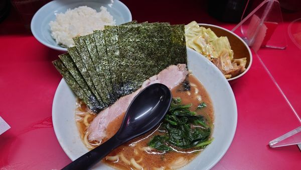 「半ラーメン　海苔　キャベチャー」@横浜家系ラーメン 武蔵家 千歳烏山店の写真