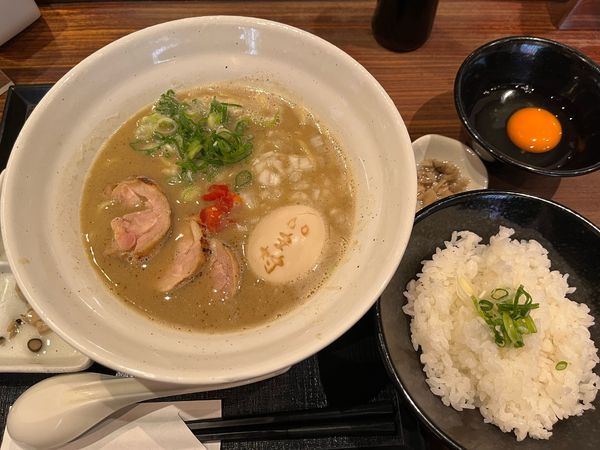 「鶏煮干し醤油ラーメン＋TKG」@麺や いま村の写真
