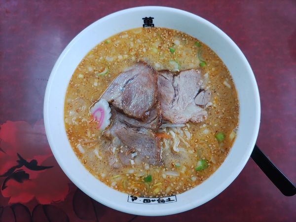 「チャーシューごまらーめん  ﾒﾝﾏ抜き」@青竹手打ち佐野らーめん 萬の写真