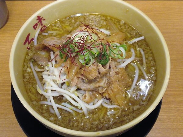 「赤味噌らーめん（880円）」@味噌ラーメン 百庵 西新宿店の写真