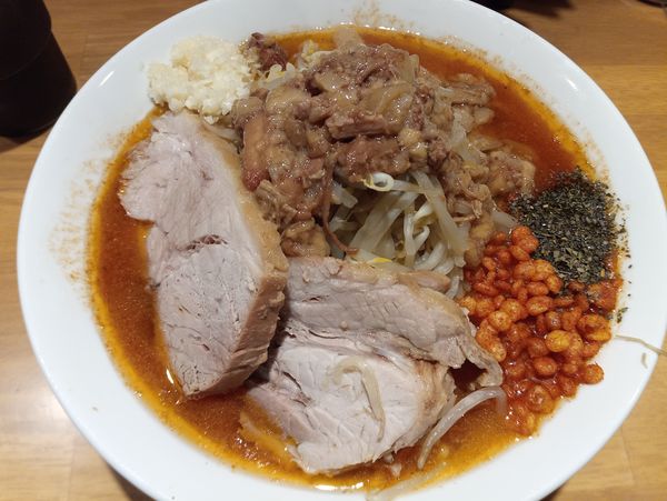 「トマティーナ小1000円(ニンニクあぶら辛揚げバジル)」@麺屋 神工の写真