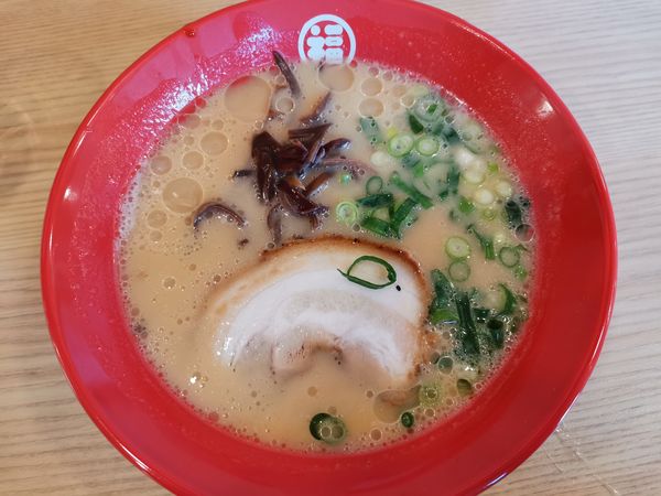 「豚骨ラーメン」@ラーメン酒場 福の軒 三島店の写真