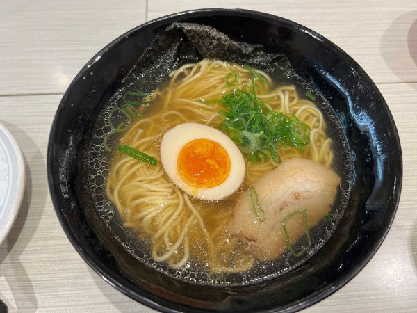 「甘えび香る北海塩ラーメン」@はま寿司 箕輪店の写真