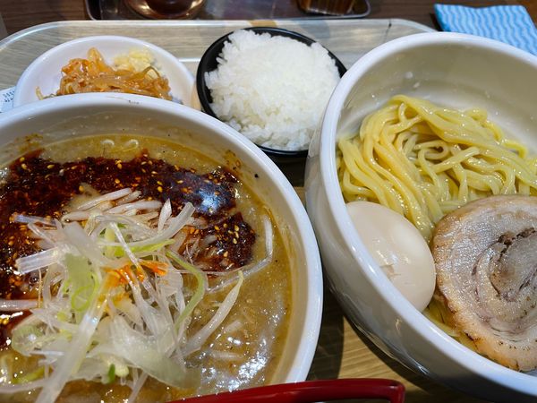 「味玉辛味噌つけめん／野菜増し（1,250円）＋無料半ライス」@らーめん 蓮の写真