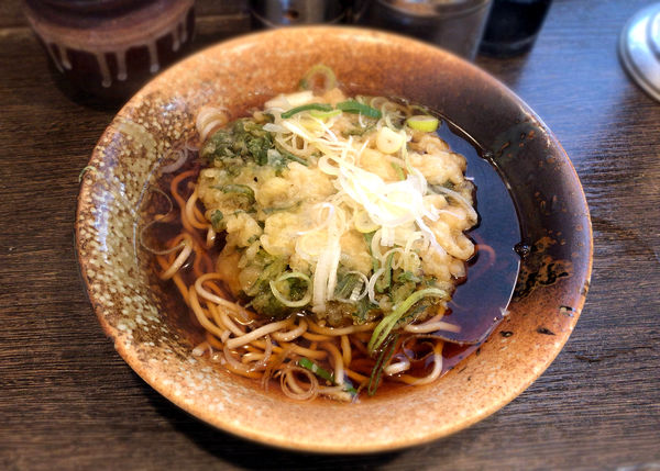 「春菊天そば(460円)」@三松 青砥店の写真