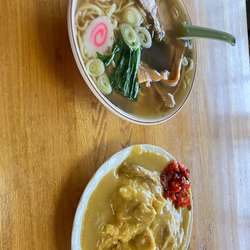 Aセット（ラーメン＋半カレー）990円