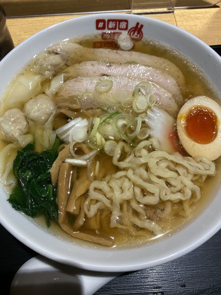 「【大山】三元豚の手包ワンタン小田急盛 醤油 1600」@#新宿地下ラーメンの写真