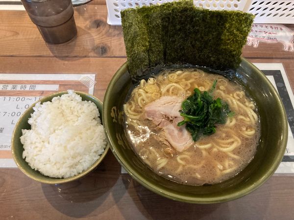「ラーメン」@家系ラーメン 幸家 川崎大師店の写真