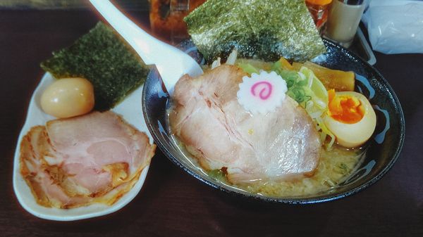 「特製豚そば 1100円」@ら~麺ダイニング K'sの写真
