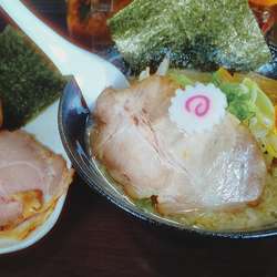 特製豚そば　1100円