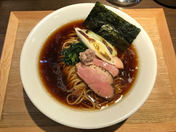 「鴨出汁中華蕎麦 醤油 中盛　1000円」@鴨出汁中華蕎麦 麺屋yoshikiの写真