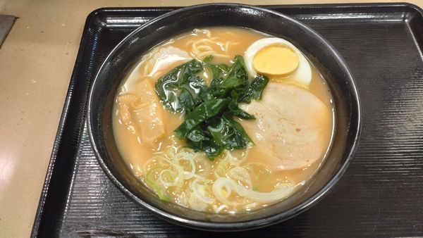 「煮干しラーメン」@名代 富士そば 大森店の写真