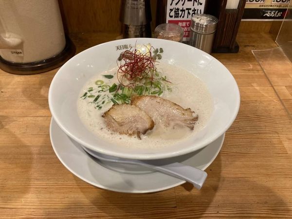 「久留米とんこつ」@泡系しおとんこつラーメン べらしお 総本店の写真