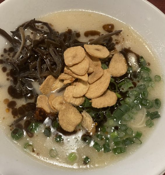 「黒まる」@博多まるきんラーメン 春日店の写真