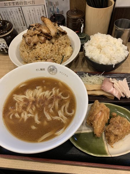「だし麺(濃厚) 炒飯(マンガ) お米(1膳) 唐揚げ(2個)」@だし麺屋ナミノアヤ 上尾店の写真