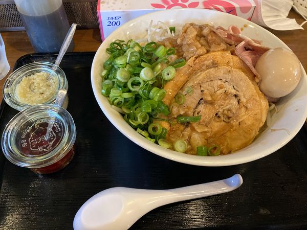 「特豚そば（こってり）+味玉」@麺屋 柚木の写真