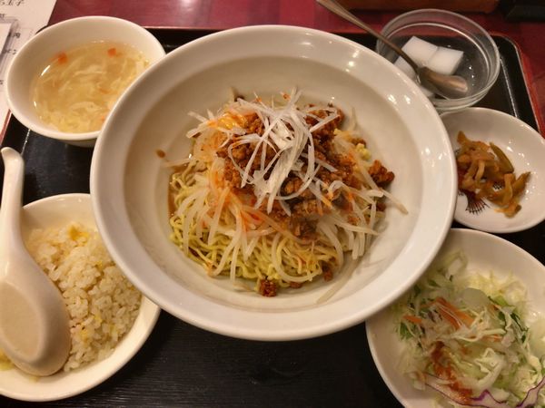 「汁なし坦々麺」@上海厨房 随苑 本郷三丁目店の写真