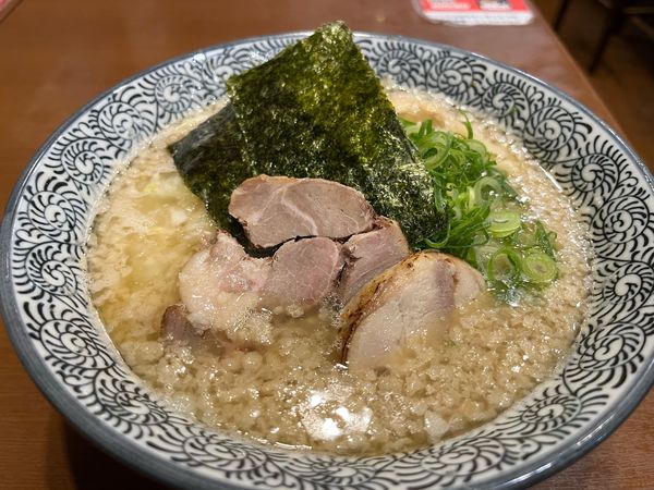 「背脂コク旨中華そば」@青山煮干しラーメン ハレルヤの写真