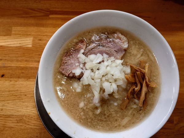 「背脂生姜醤油　860円」@中華そば136の写真