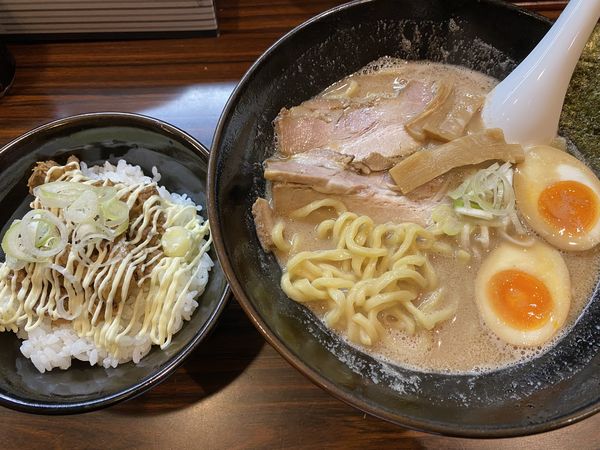 「味玉ラーメン+チャーシュー丼 950+200」@ラーメン長山の写真