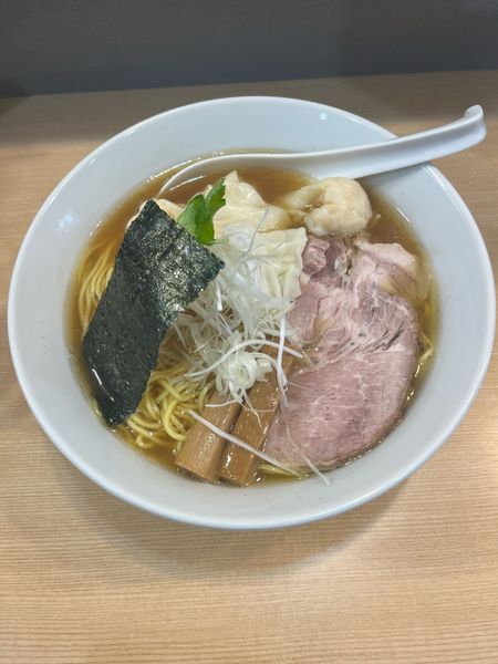 「海老ワンタン中華そば 1,220円、大盛り 100円」@麺や 穂ころびの写真