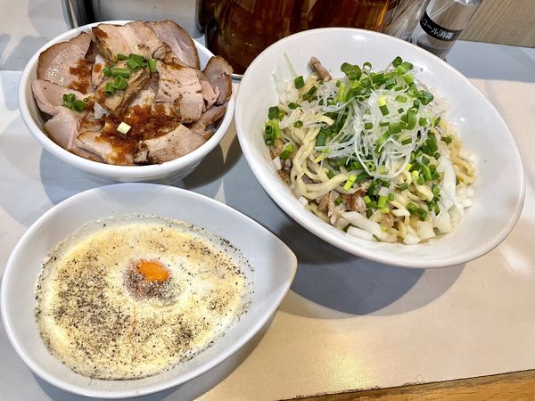 「【限定】松坂牛油そば カルボーラつけ汁付き+ﾁｬｰｼｭｰ丼」@麺屋 扇 SENの写真