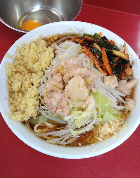 「小ラーメン+キムチ､しょうが､生たまご」@ラーメン二郎 越谷店の写真