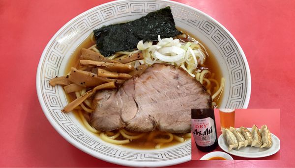 「【数量限定】醤油ラーメン＋ビンビール＋餃子」@ラーメン ひなた屋の写真