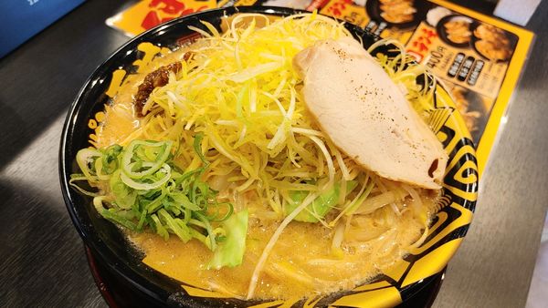 「ネギたれ味噌らーめん」@ハルピン味噌ラーメン 雷蔵 広丘駅前店の写真