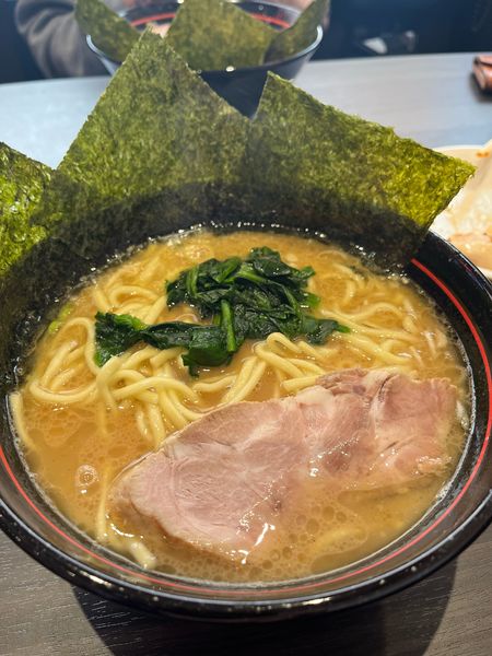 「ラーメン中盛り(硬め)」@横浜家系ラーメン 大将家の写真