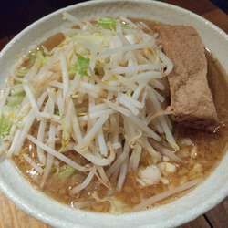 ラーメン小（ヤサイ少なめ）