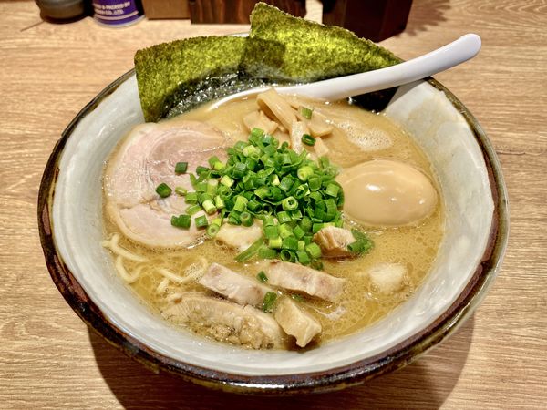 「得製らーめん」@風雲児 吉祥寺店の写真