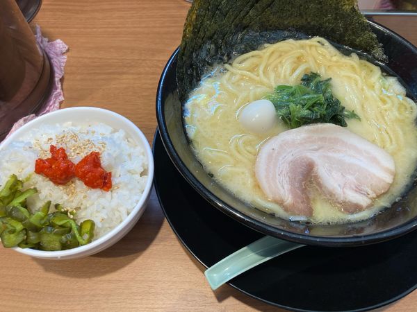 「ラーメン(塩)+ 海苔増し」@横浜家系ラーメン 晴天家 十日市場店の写真