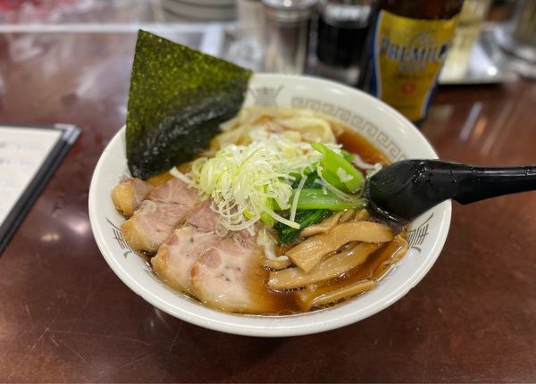 「チャーシューワンタン麺¥1300、小ライス無料」@中華 銀座亭の写真