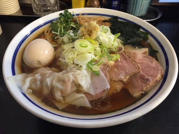 「特製ラーメン」@生姜醤油ラーメン 波音食堂の写真