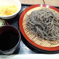 せいろそば　５００円　大盛無料