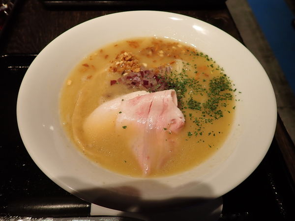 「濃厚鶏そば(1000円)」@特級鶏蕎麦 龍介 PLAY atre TSUCHIURA店の写真