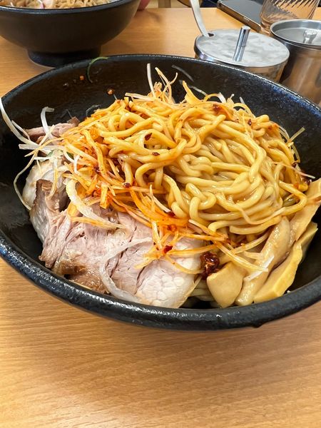 「一平ソバ　ネギ、チャーシュー2枚　1,050円」@油ソバ専門店 一平ソバの写真