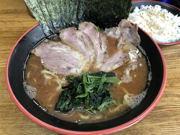 「チャーシューメン、のり５枚 硬め濃いめ多め」@麺家 紫極の写真