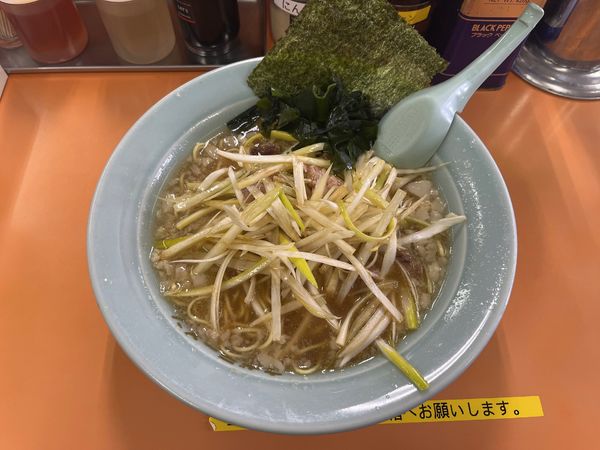 「ねぎラーメン　麺硬　金曜750円」@ラーメンショップ 成瀬が丘店の写真