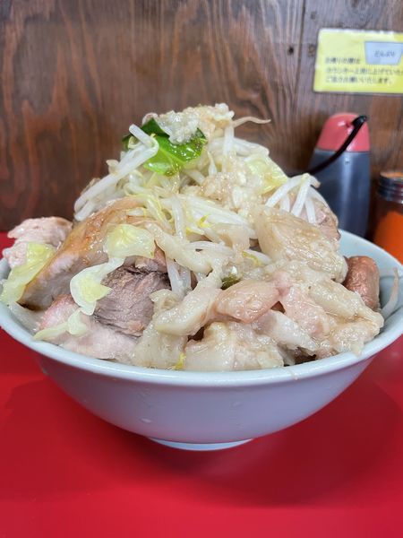 「小ラーメン豚入り（麺少なめ・野菜ニンニクあぶら）¥950」@ラーメン二郎 新潟店の写真