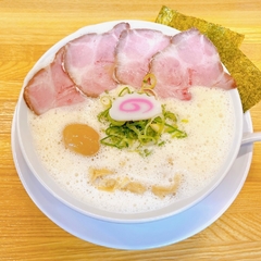 鶏そば なる川の画像