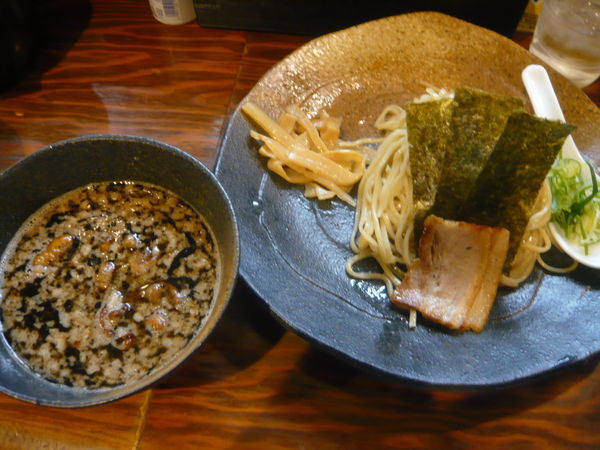 「つけ麺もつ（小）」@龍の家 新宿小滝橋通り店の写真