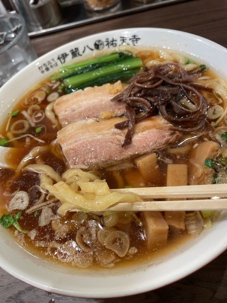 「中華そば」@打ち立て中華そば 伊蔵八 祐天寺店の写真