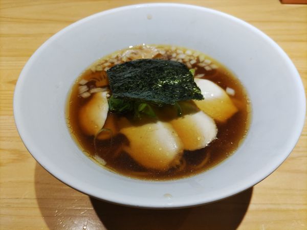 「裏庭ラーメン・中太麺」@庭 Garden of four seasonsの写真